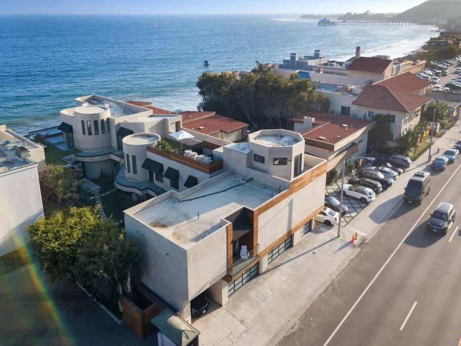 Malibu Sand Carbon Beach Suites Buitenkant foto