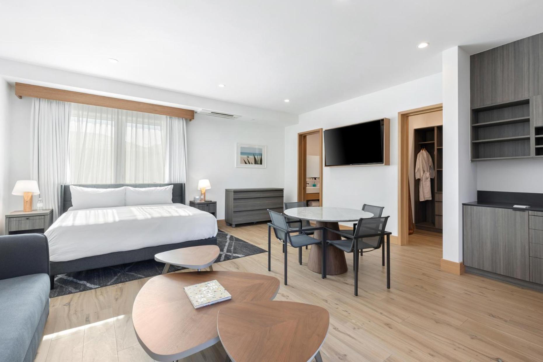 Malibu Sand Carbon Beach Suites Buitenkant foto