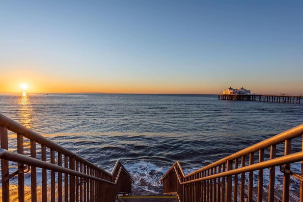 Malibu Sand Carbon Beach Suites Buitenkant foto