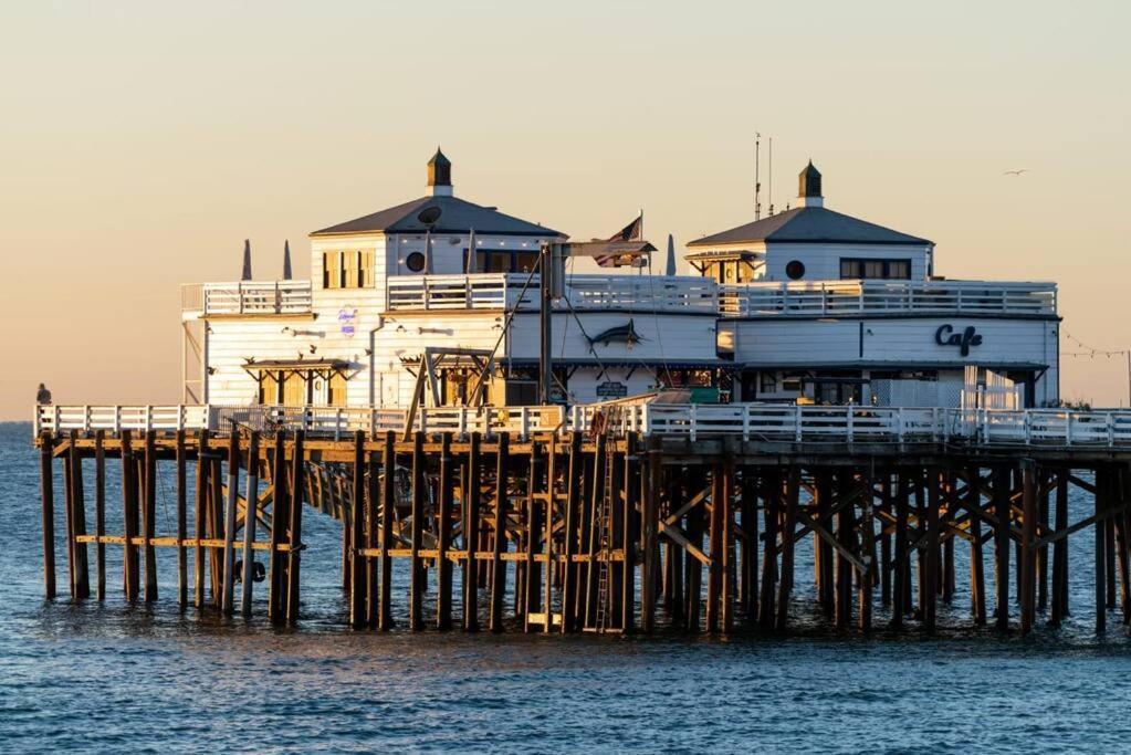 Malibu Sand Carbon Beach Suites Buitenkant foto