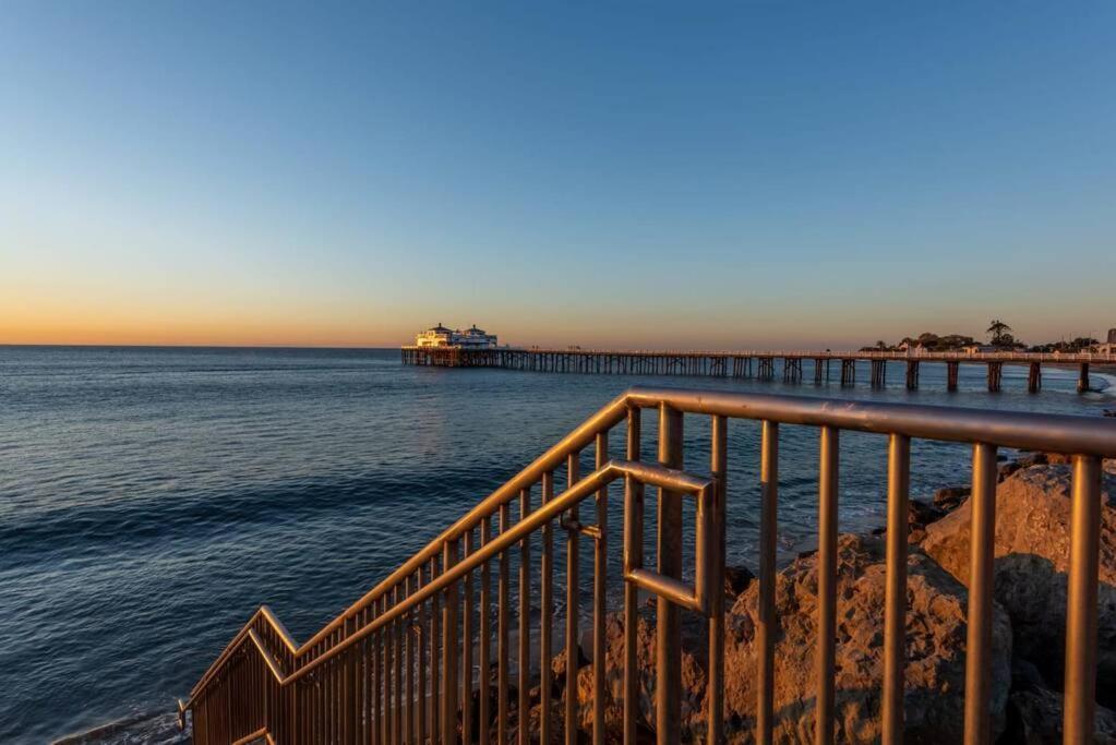 Malibu Sand Carbon Beach Suites Buitenkant foto